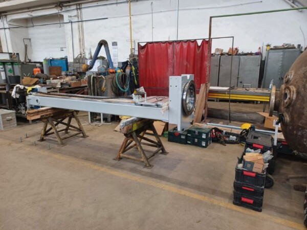 Słupowysięgnik CAB 300 - zakres 4x4 Esab po generalnym remoncie